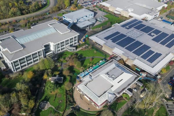 Eficiência energética em edifícios industriais: estratégias inteligentes para reduzir custos e emissões